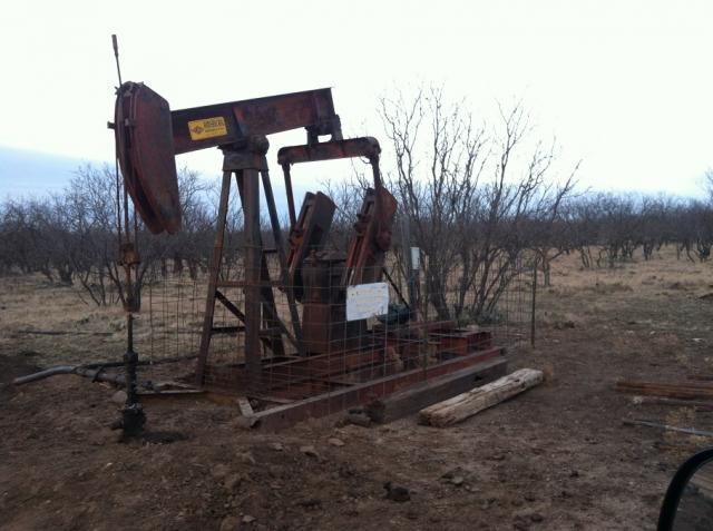 TX_oil_well_2.jpg